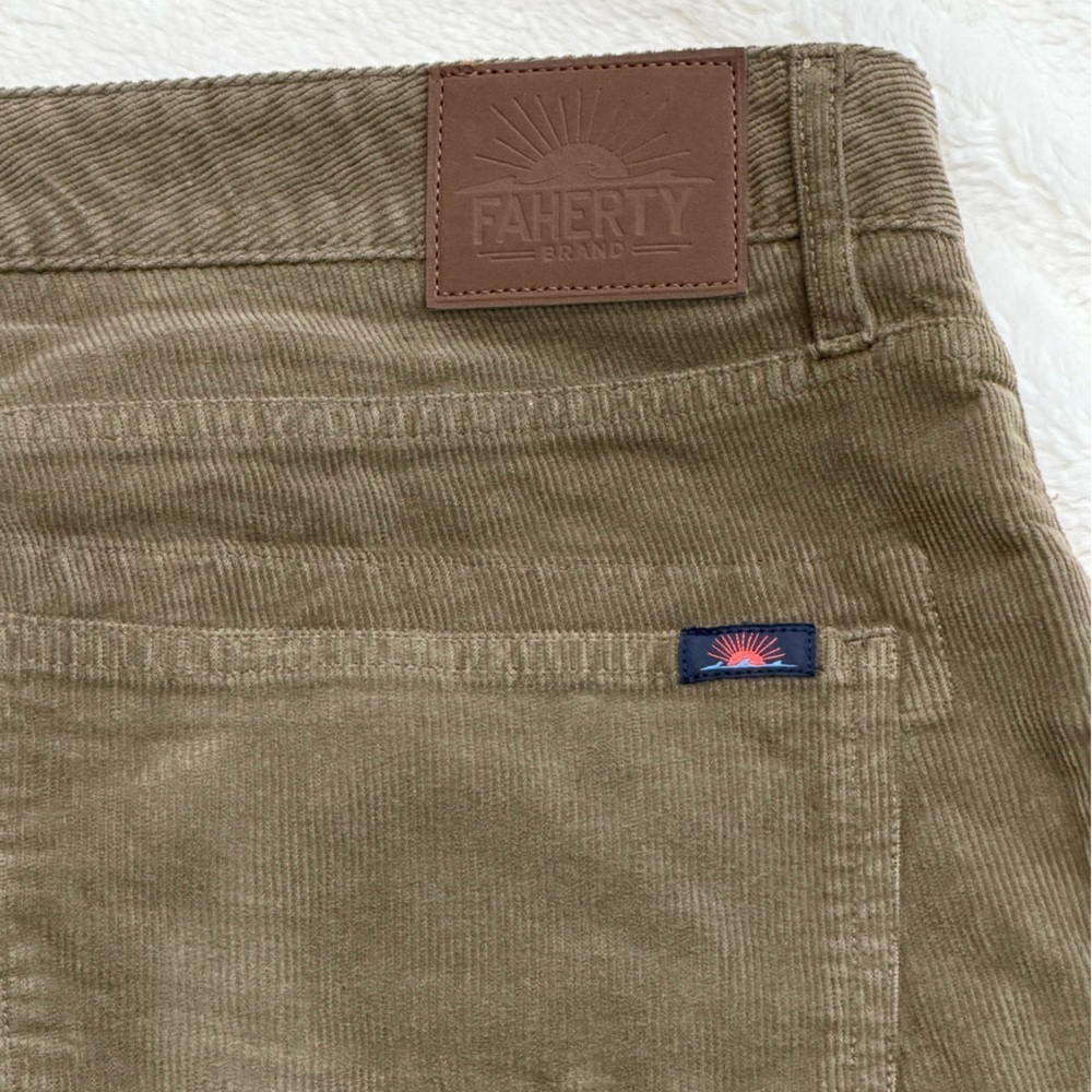 Faherty Men’s 35x24 Stretch Terry Corduroy 5-Pocket Pant Mountain Forest Green - Picture 9 of 9